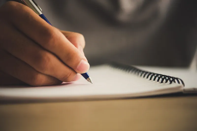 praticar para escrever textos dissertativos em concursos